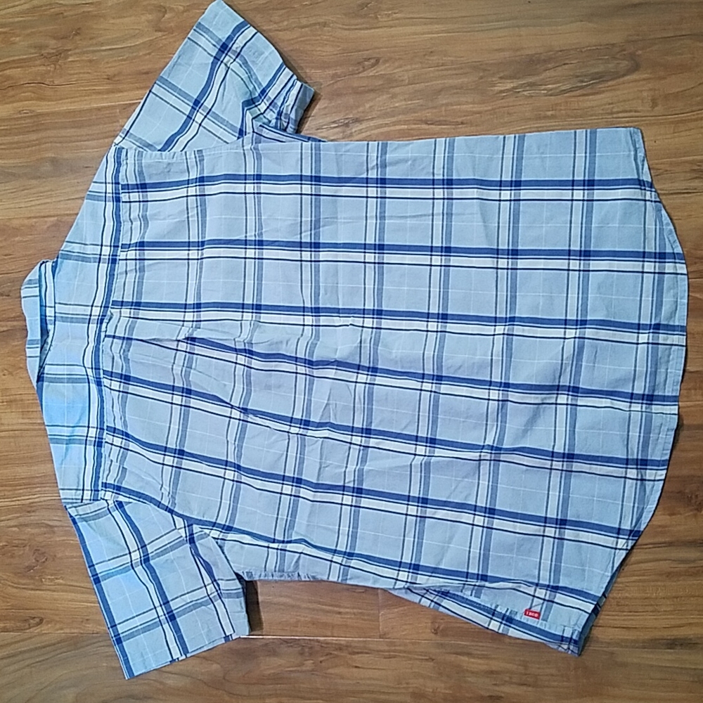 Izod button down shirt - Picture 2 of 3